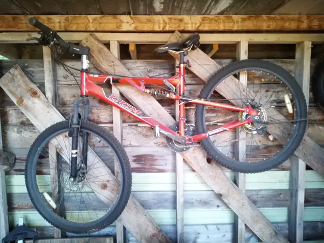 Mountain bikes in Mountain in Trenton - Image 10