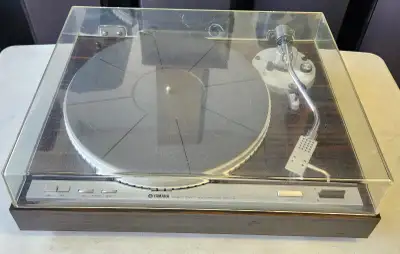 YAMAHA YP-D4 DIRECT DRIVE AUTO RETURN TURNTABLE, View more