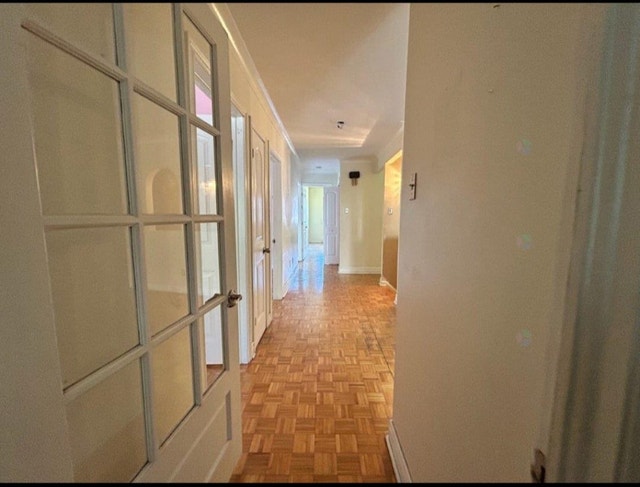 Fully renovated 3 bedroom (5 ½), master with private powder room — photo 2