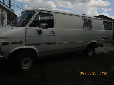 runs and drives good , is 46 years old . 5.7 engine , recent mild rv cam battery and heater core , h...