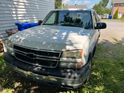 2006 Silverado 4.8l 2x4 2xxxxxkm Engine run smooth no exhaust leak transmission shift perfectly chec...