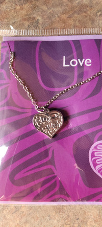 (Haida)Hummingbird Heart Pewter Charm Necklace