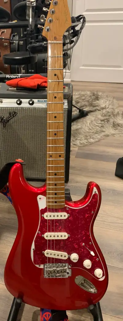 Strat MIM Roasted Maple Fender Strat neck. Fender tuners 2008 - 2009 red Fender Classic Vibe Upgrade...
