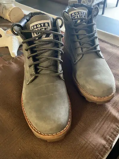 Roots Tough Women’s Shoes - Size 8, View more