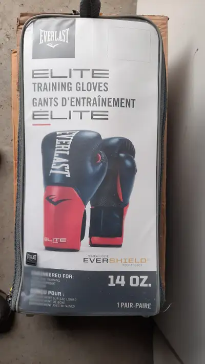 Gants de boxe Everlast Elite 2.0 neufs. Payés 69$, je demande 40$.