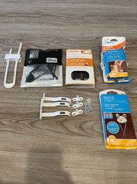 Assorted baby proofing items 