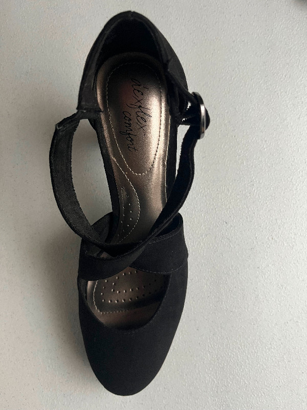 Black shoes (medium high heel) dans Autre  à Ville de Montréal - Image 4