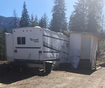 2 Bed 2007 Trailer with addition (not a condo but there was no option for trailer) $1200 per month T...