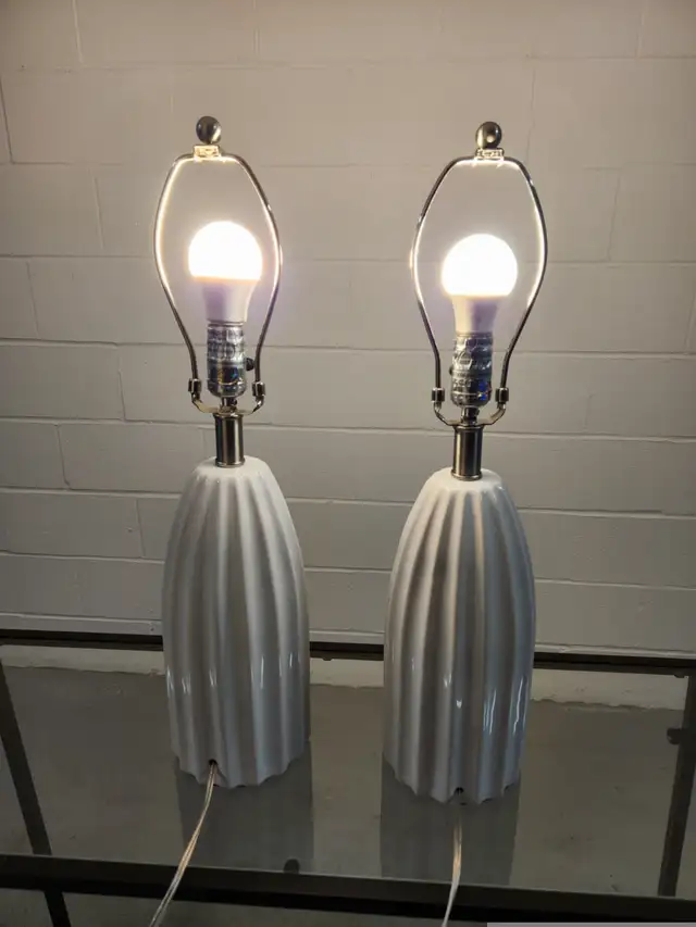 Modern Table Lamps, Set of 2 in Indoor Lighting & Fans in City of Toronto - Image 11