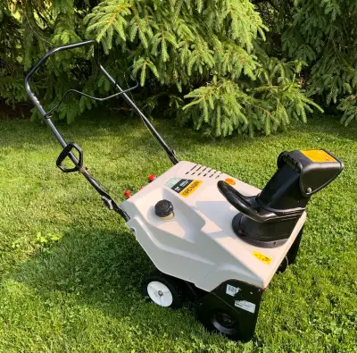 Yardman 21" 4 Stroke 208cc Snowblower with Electric & Pull Start, View more