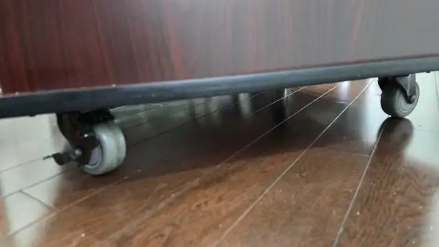 Middle Atlantic Mobile Furniture Rack, MFR 1627GC  in Performance & DJ Equipment in Oakville / Halton Region - Image 6