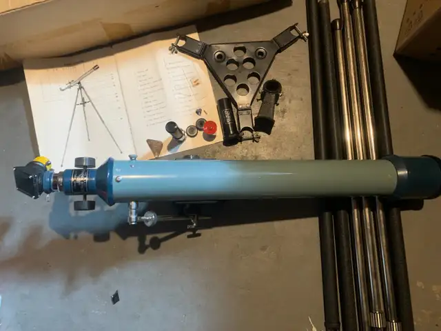 vintage sears astronomical  discoverer telescope 283 power in Hobbies & Crafts in Medicine Hat - Image 5