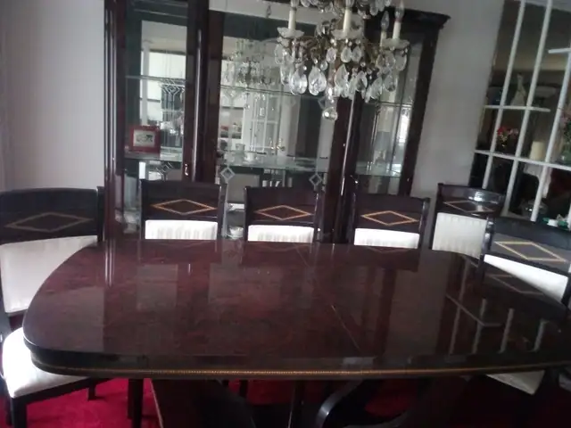 Dining set in Dining Tables & Sets in City of Toronto - Image 3