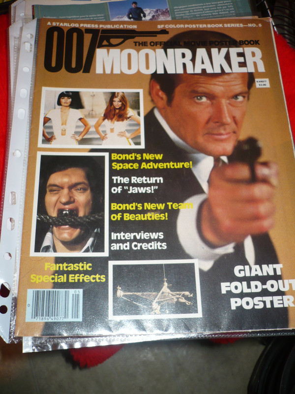Lot 1 Revues et poster différents de James Bond dans Magazines  à Ville de Montréal - Image 3