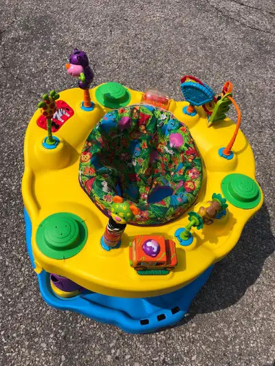 Baby exersaucer activity $55 in Playpens, Swings & Saucers in Mississauga / Peel Region - Image 3