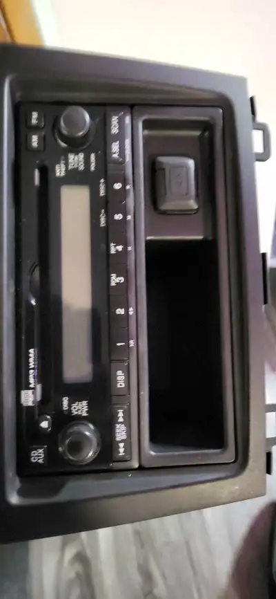Honda 2010 CRV Original Stereo, View more
