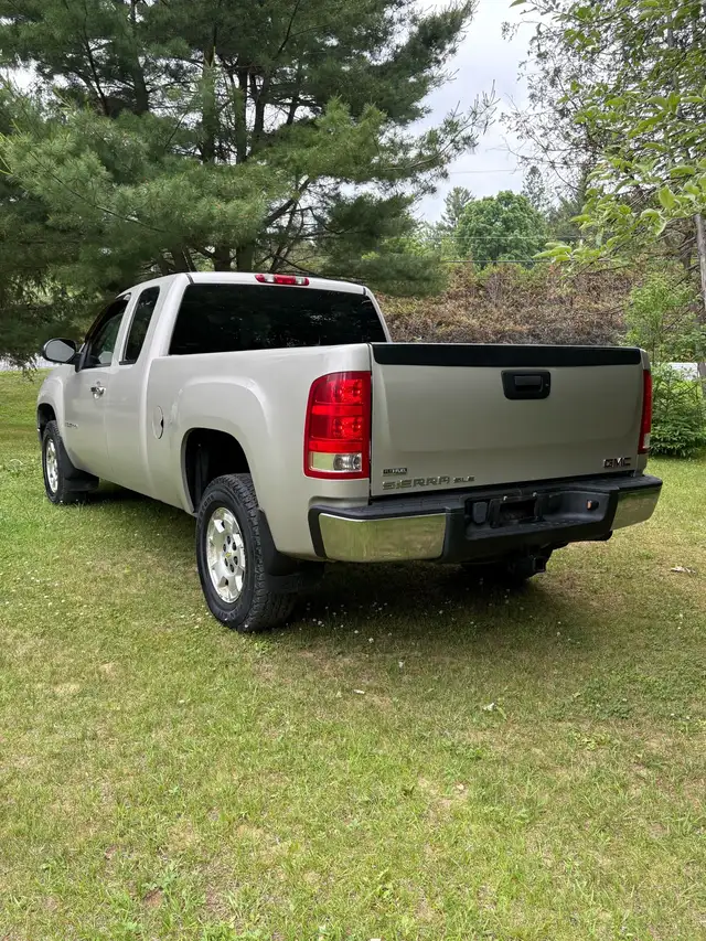 2009 gmc sierra with safety as is62863708466947121