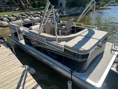 18 foot 2021 Tahoe SP1880 Cruise. 60hp Mercury CT command thrust. In excellent condition only 26 hou...