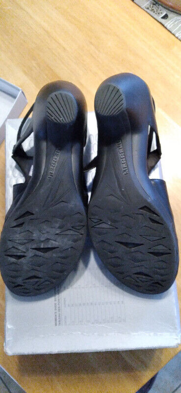 SOULIERS/SANDALES MERRELL dans Femmes - Chaussures  à Sherbrooke - Image 4