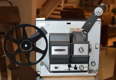Watch those precious old home movies before they deteriorate any further! High quality working Bell...