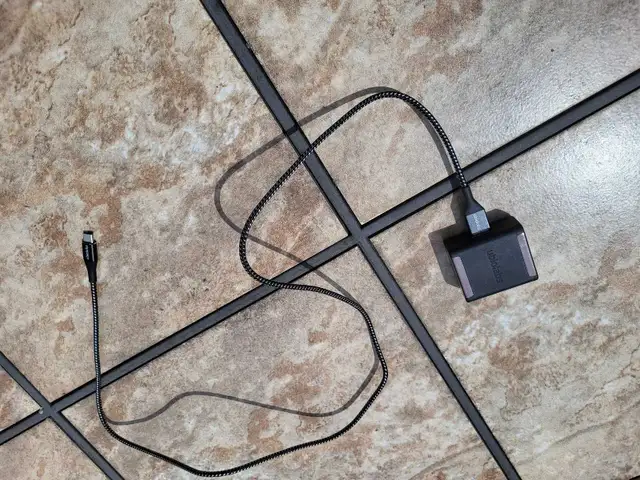 Cell charger & 3 foot cord in Cell Phone Accessories in Kingston - Image 3