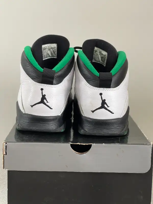 Air Jordan 10 Seattle size 10.5 in Men's Shoes in City of Toronto - Image 5