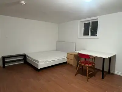Room for Rent in Scarborough | Near Sheppard & Midland | Utilities & WiFi Included Conveniently loca...