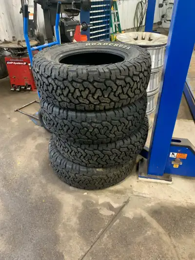 Have a set of LT 265/70r18 roadcruza tires Tires in great shape lots of tread left Also a set of alu...