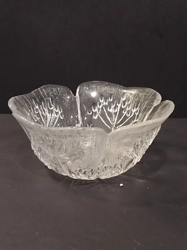 Crystal Candy Dish in Home Décor & Accents in Ottawa - Image 2