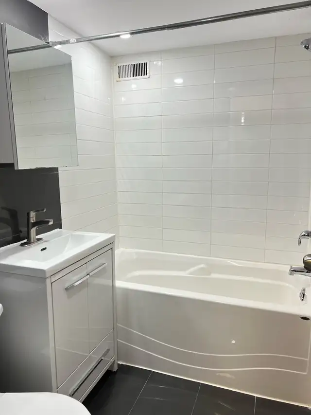 1 Bedroom 1 Bathroom 1250$ in Other in City of Montréal - Image 9