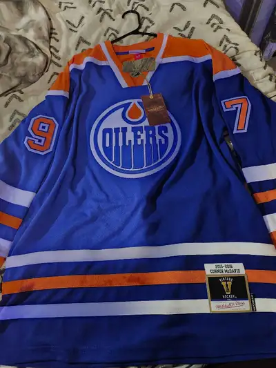 Vintage McDavid Oilers Jersey Large, View more