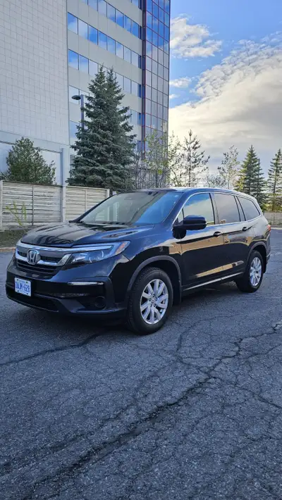 Clean, reliable, and exceptionally well-maintained 8-passenger SUV in excellent condition. Clean tit...