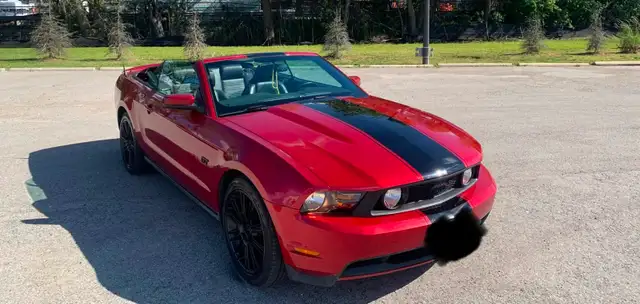 2010 Ford Mustang GT Convertible 