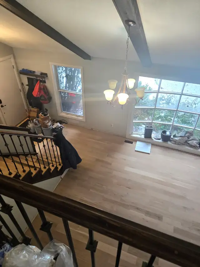 Floor refinishing551126016386682882