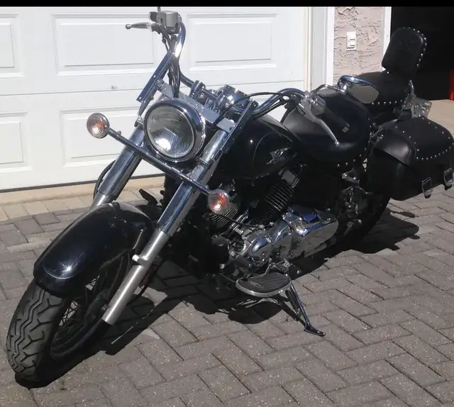 Yamaha V-Star 650 Classic in Street, Cruisers & Choppers in Winnipeg - Image 3