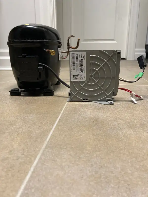 Compressor Embraco  (VEGY 8H) Refrigerator (KSSO48 in Refrigerators in City of Montréal - Image 3