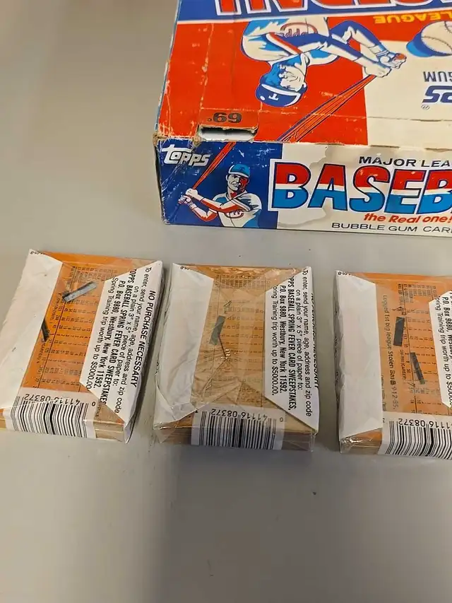 1989 Topps Baseball Cards 69c Factory Sealed Trading Cards  31 P in Baseball & Softball in St. Catharines - Image 8