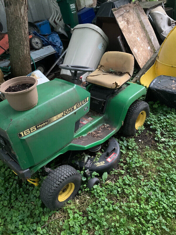 Lawn tractors in Lawnmowers & Leaf Blowers in St. Catharines - Image 2
