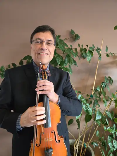 Jeremy vanDieman, MMus (Violin Performance) _____________________________________________________ -V...