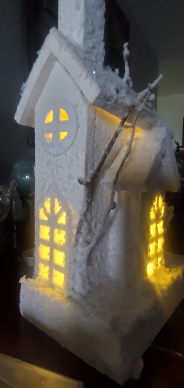 Wooden Snowy Light Up House in Hobbies & Crafts in Hamilton - Image 3