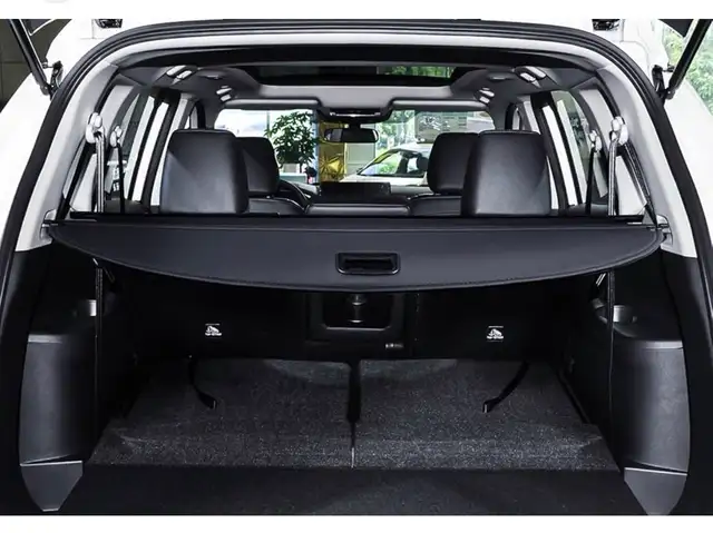 private Driver Available with SUV 5 Star576949866264668162