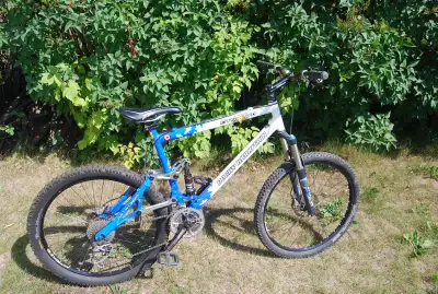 Canada made Rocky Mountain ETS-X70 full suspension - Large, View more