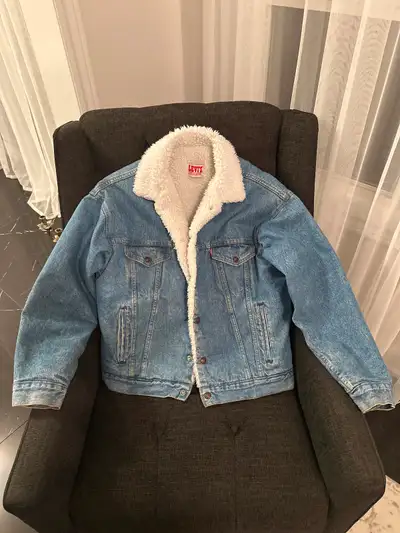 Levi's Denim Jacket, size M, 80s Trucker Sherpa Lined ., View more