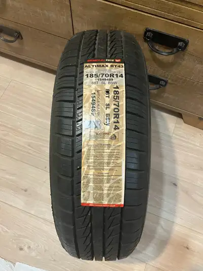 1 Pneu d’été 185/70/14 État Neuf ! Jamais Posé General Altimax Valeur Neuf $161.49 + taxes chez Cana...