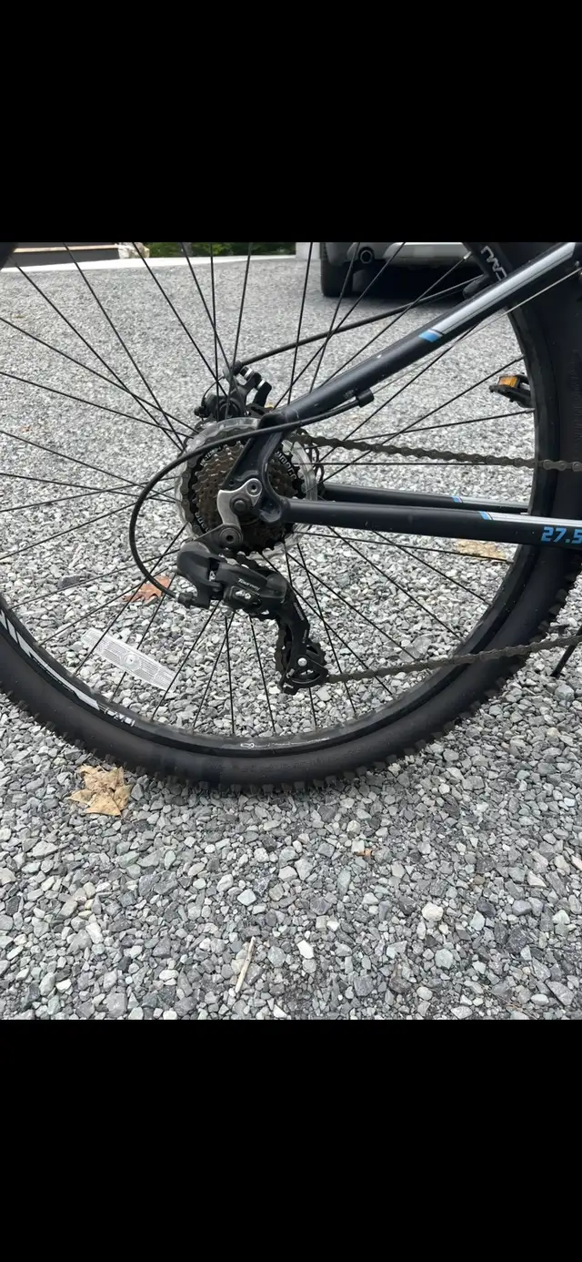 Diadora Mountain Bike, 21-Speed Mint shape!! in Mountain in Kingston - Image 5