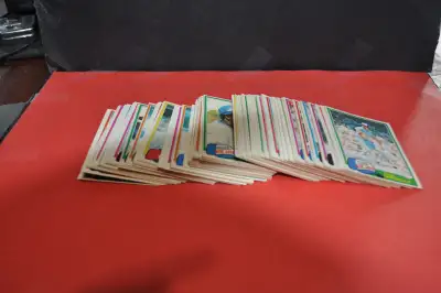OPC o pee chee baseball 1981 starting set lot of +- 126/374 card, View more