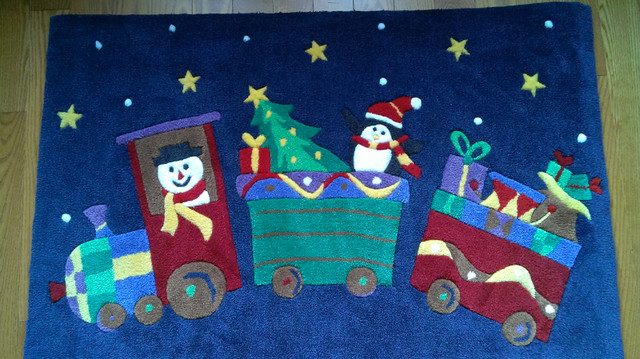 Tapis de Noël Anglo Oriental / Anglo Oriental Christmas Rug dans Fêtes et événements  à Laval/Rive Nord - Image 2