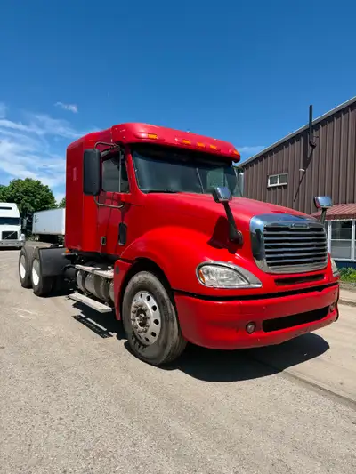 2010 Freightliner Columbia in excellent condition for sale. Specifications - Vocation : LINEHAUL / L...