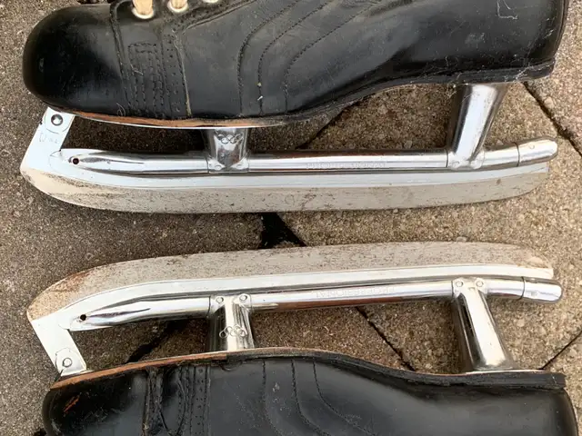 Men’s Daoust skates in Skates & Blades in Oakville / Halton Region - Image 5