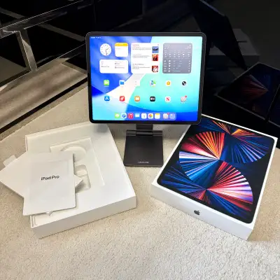 M1, 256GB, IPad Pro 12.9", 5th Gen, Wifi  - *10/10 Condition*, View more